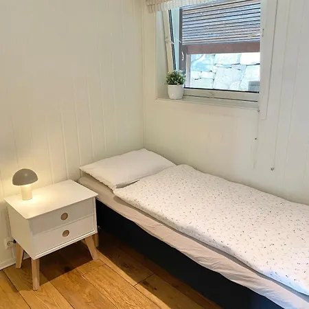 Med Basseng Og Jacuzzi Med Nydelig Utsikt *